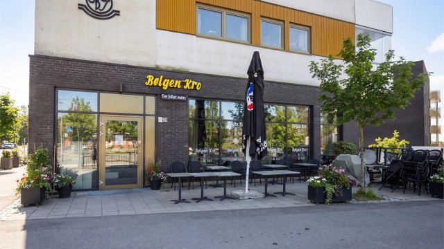 I nærområdet finnes lokale servicetilbud, som bidrar til et enkelt hverdagsliv.