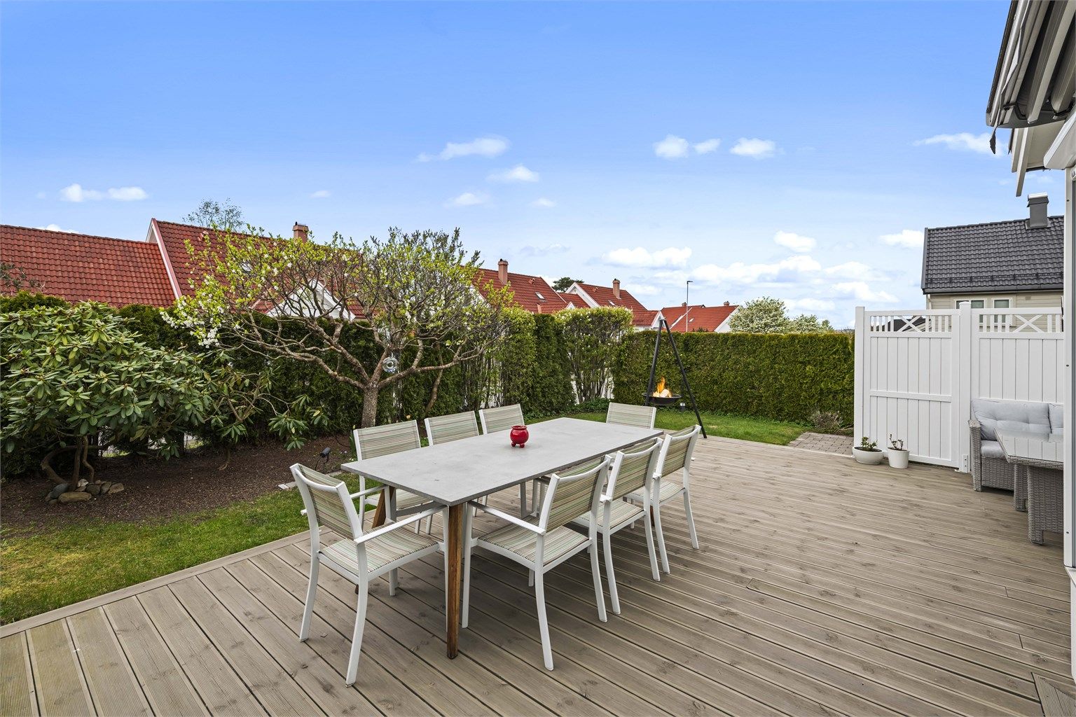 Stor platting/uteplass på 39 kvm.