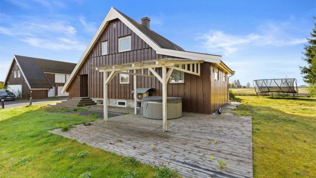 Eiendomsmegler Krogsveen avd. Årnes har gleden av å presentere Miljøparkvegen 2 og 4!