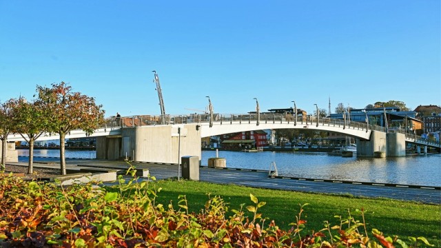 Gangbroen ved Kaldnes knytter Nøtterøy effektivt sammen med bysiden.