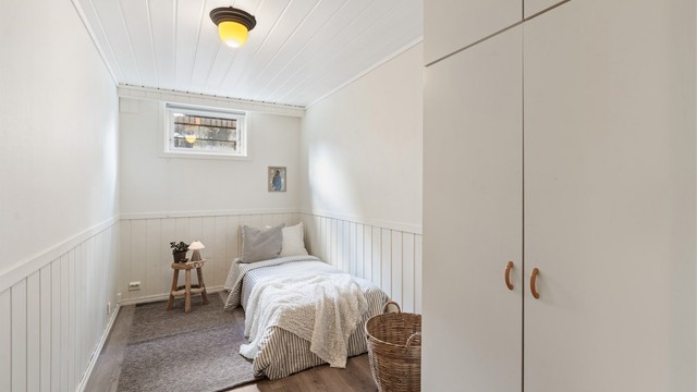 Praktisk kontor som er innredet som soverom (ikke godkjent soverom).