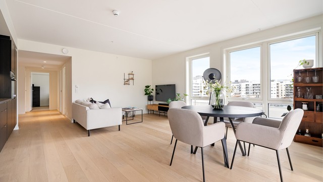 Dette er en stilren leilighet med gode og gjennomtenkte løsninger, både hva det gjelder materialvalg og fargekombinasjoner. Foto: Chris Borowiak.