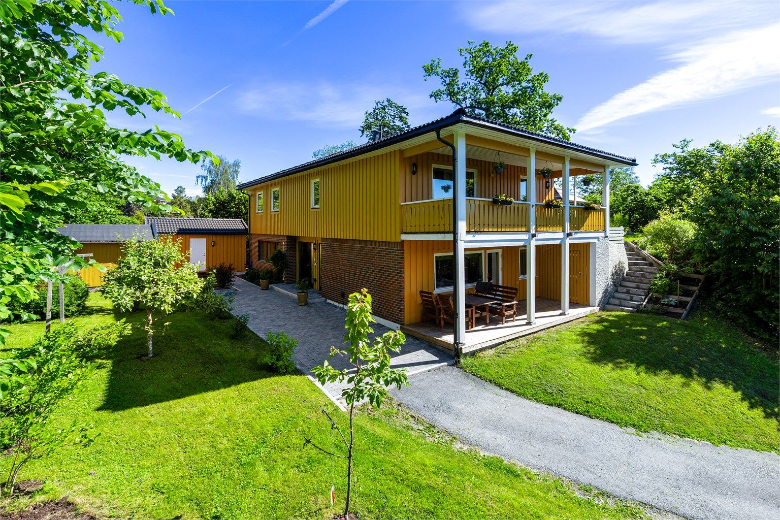 Innholdsrik enebolig med 4 soverom og egen utleiedel. Foto: Trond Reder