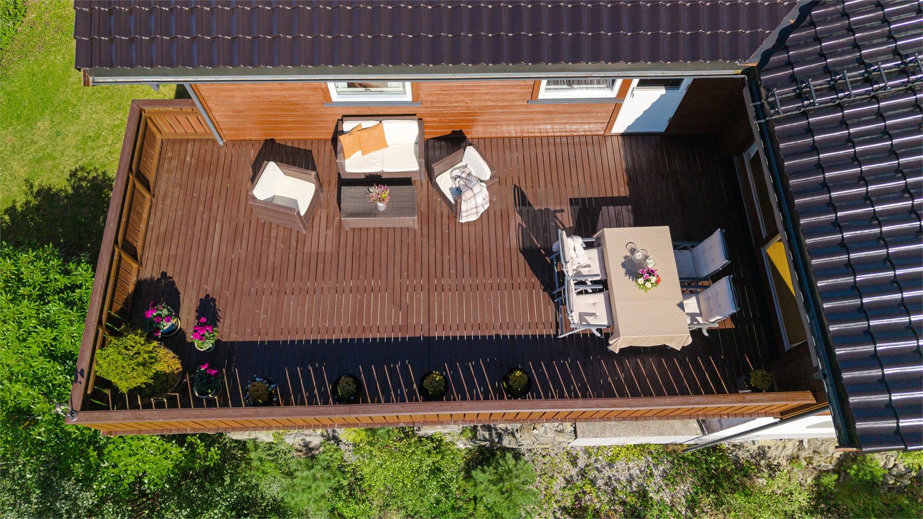 Dronebilde av terrassen sett fra fugleperspektiv