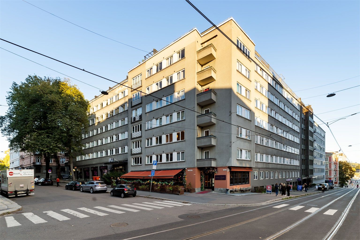Velkommen til Parkveien 64! Presentert av Emma Eikrem /v Krogsveen Majorstuen og Oslo Vest. Foto: CASP.