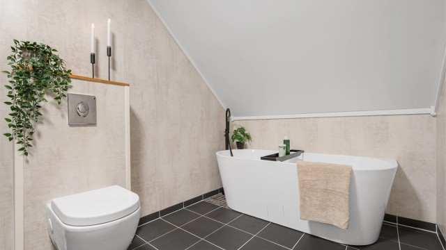 Stort og romslig badekar