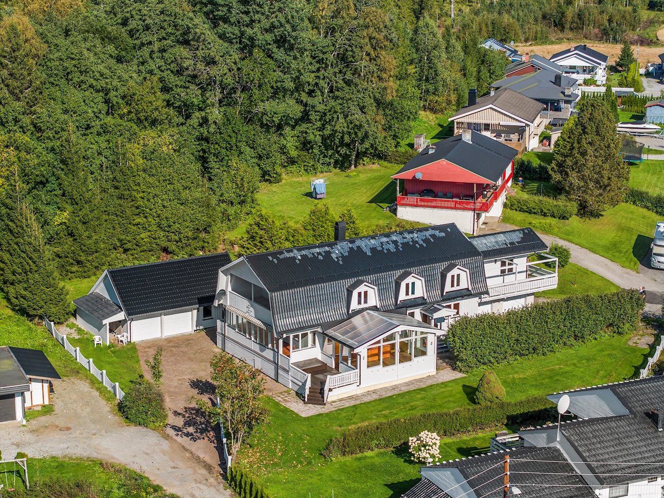 Krogsveen v/ Emilio de Paoli Dunne | Tulipanvegen 40