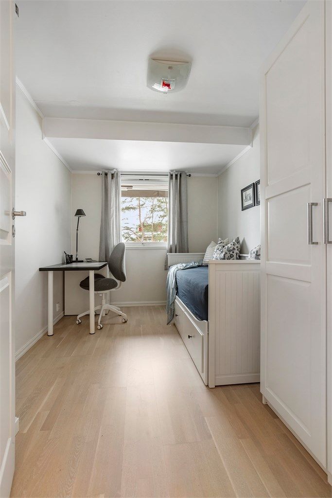 Soverom innredet som barnerom. 