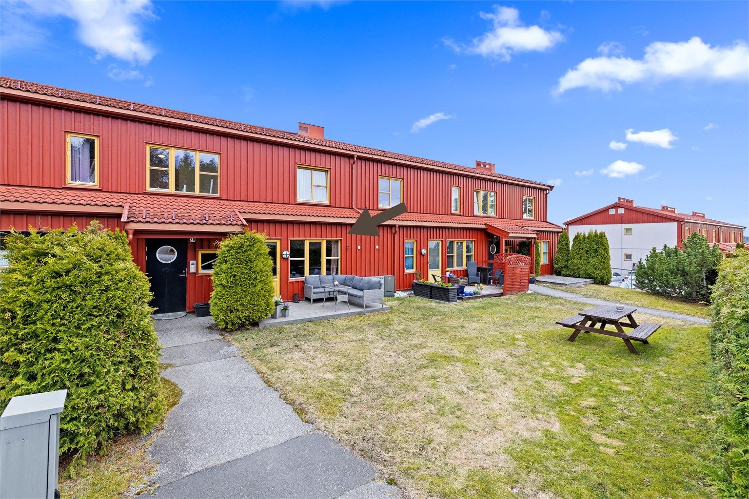 En herlig plass for gode dager ute. Her har du egen uteplass på bakkeplan