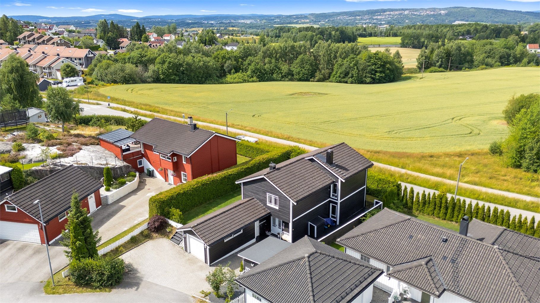 Kort vei til Oslo Gardermoen, som nås på rundt tjue minutter med bil.