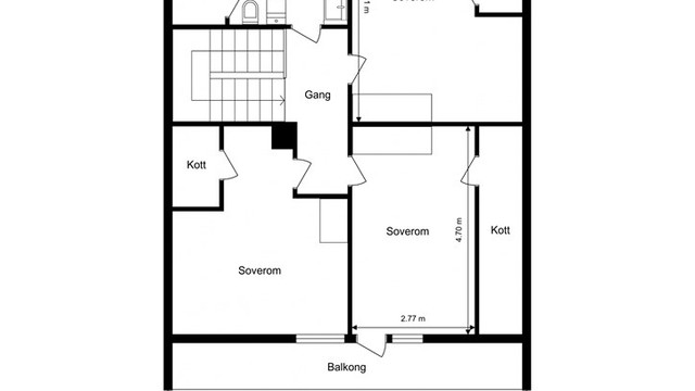 Andre etasje inneholder gang, bad og tre gode soverom, hvorav ett med utgang til balkong.