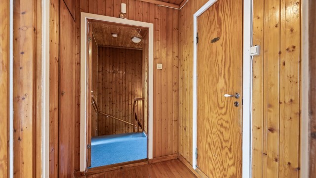 Trappegangen i andre etasje leder til soverommene og badet.