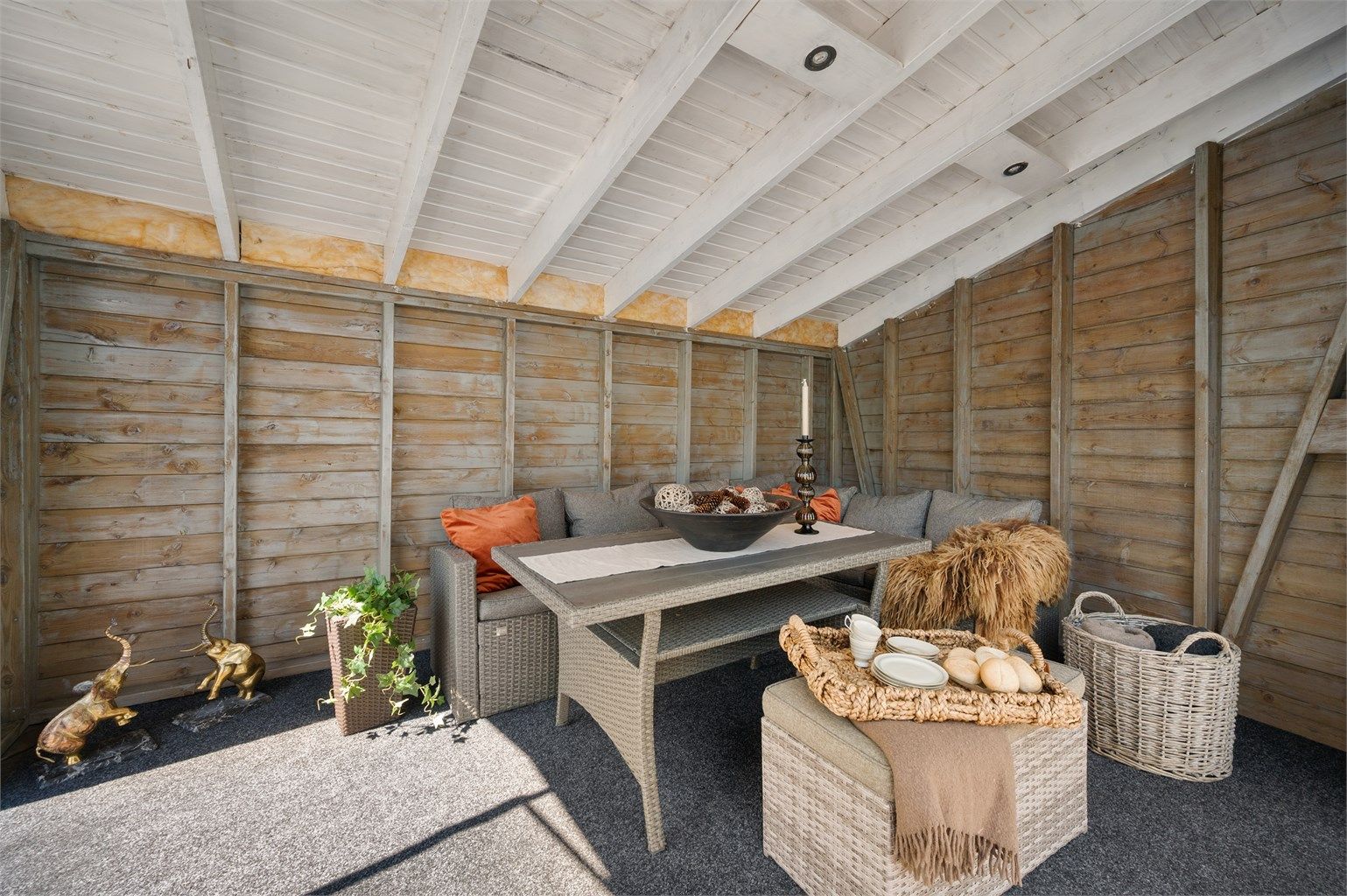 Utestuen - den perfekte plassen for lange sommerkvelder og hyggelige sammenkomster