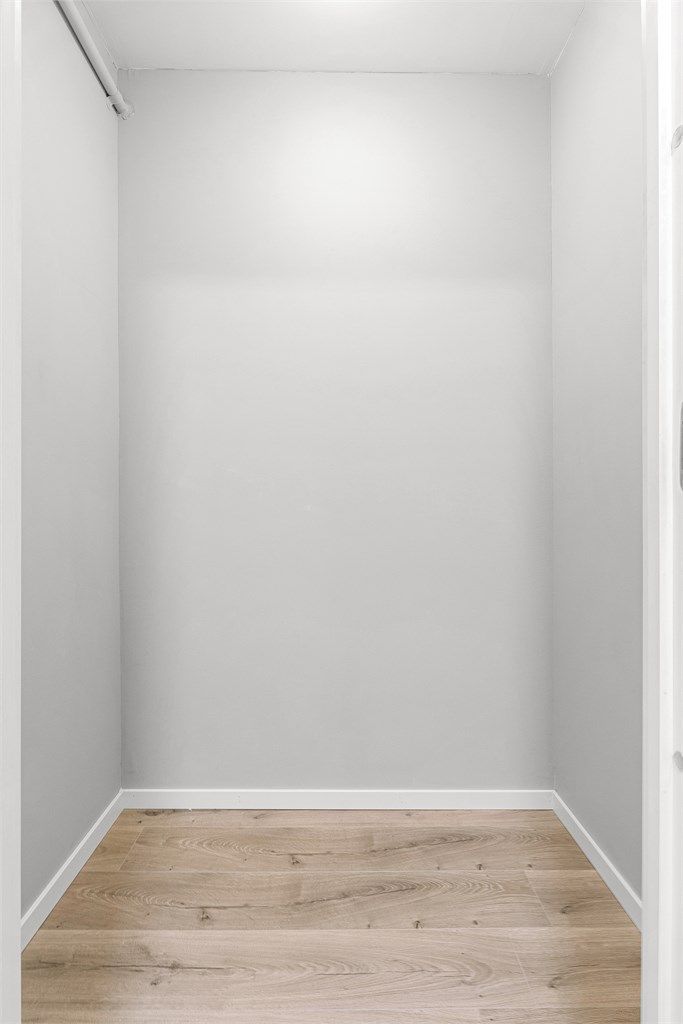 Innvendig bod (1,6kvm) - Her kan man få plass en garderobe/oppbevaringsløsning