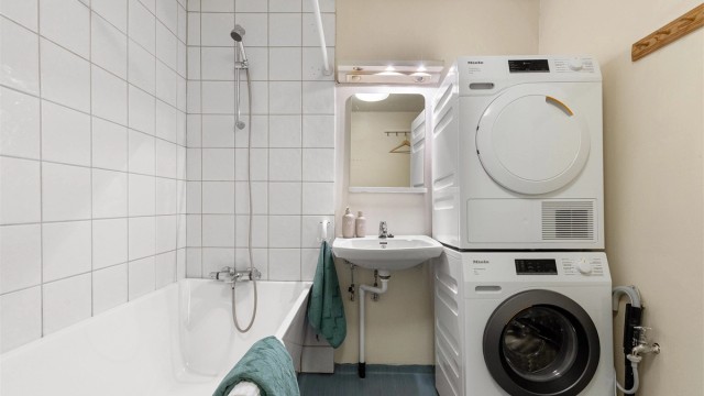 Badet holder enkel standard og har opplegg for vaskesøyle