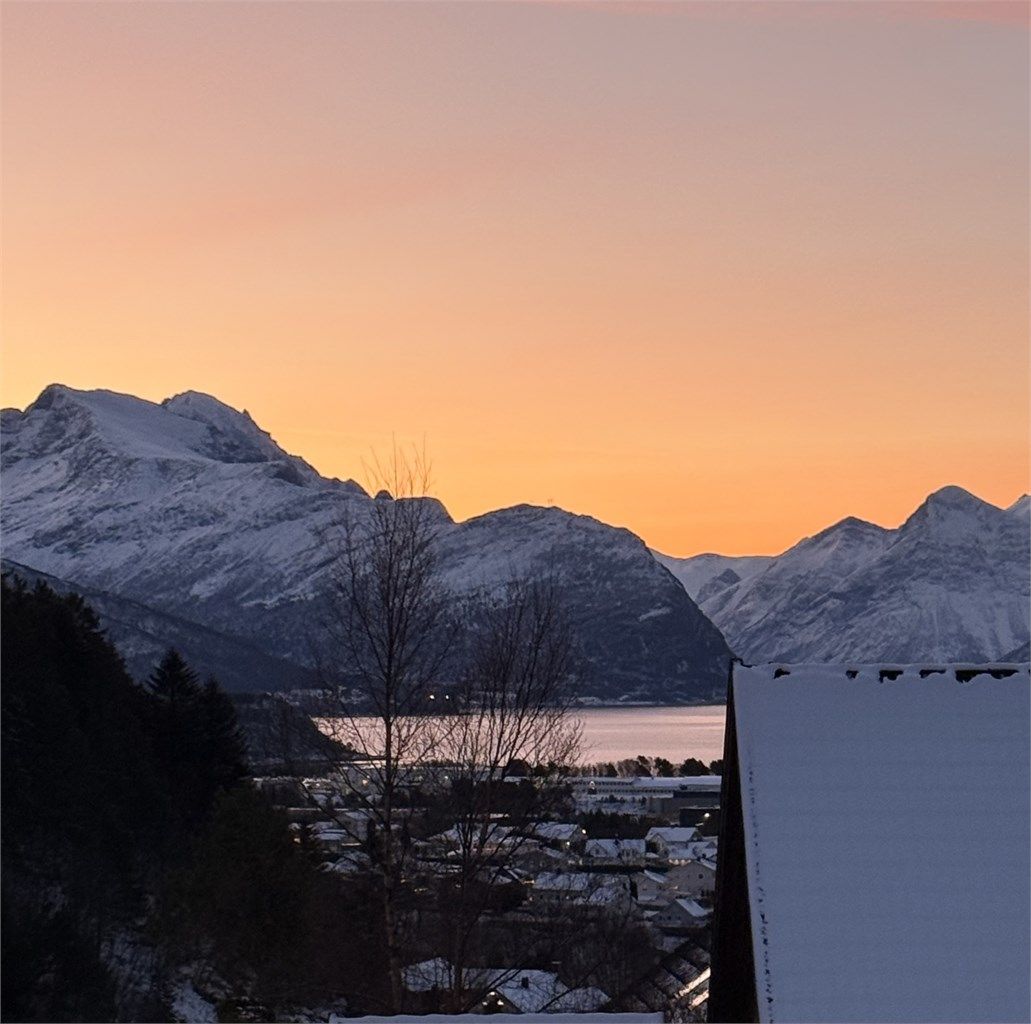 Kveldsstemning med solnedgang - bilde tatt av selger