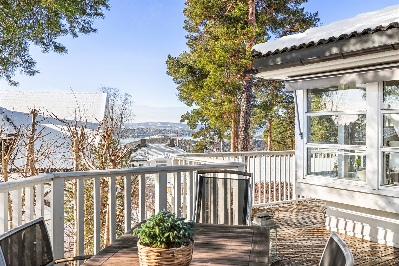 Nor fjordutiskt fra terrassen