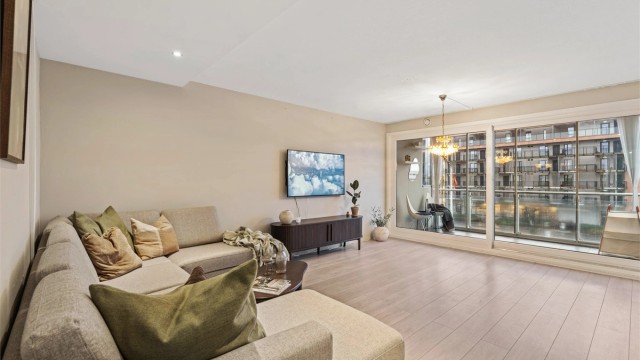 Mats Sandstøl v/ Krogsveen presenterer Sandesletta 14A. Foto: Nordbø Foto (Martin Nordbø)