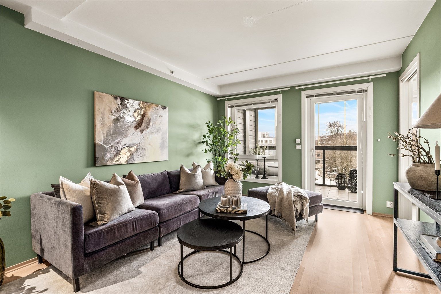 Leiligheten har balansert ventilasjonsanlegg og vannbåren gulvvarme.