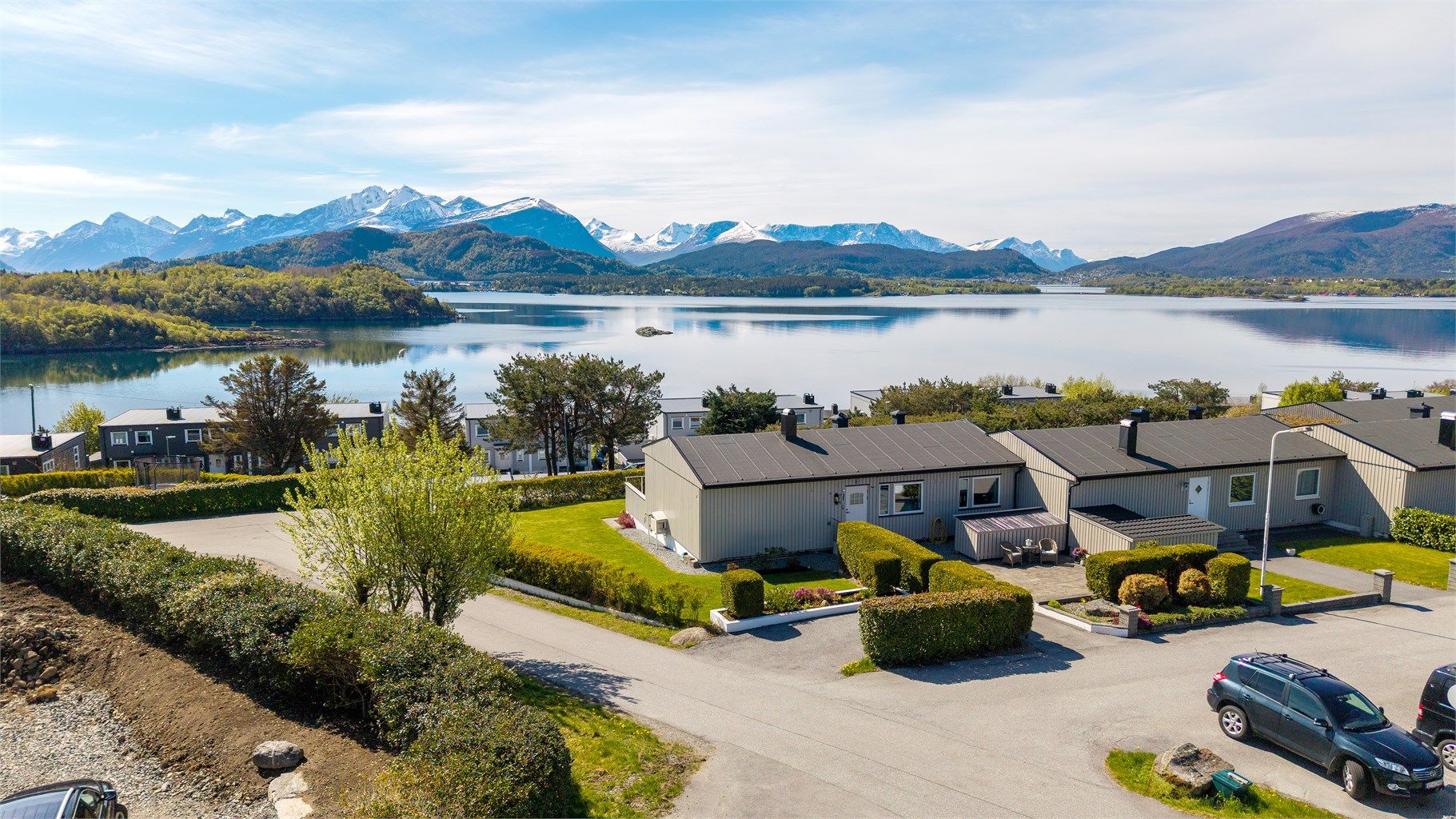 Kort vei til flotte turområder, blant annet Fjordstien som går langs fjorden fra Furmyra til Bogneset