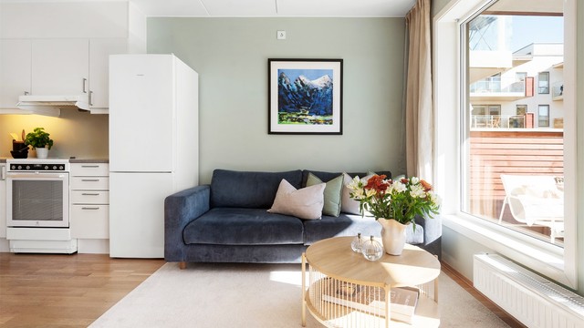 Kombinasjonen av balansert ventilasjon og oppvarming via radiatorer bidrar til et behagelig inneklima året rundt.