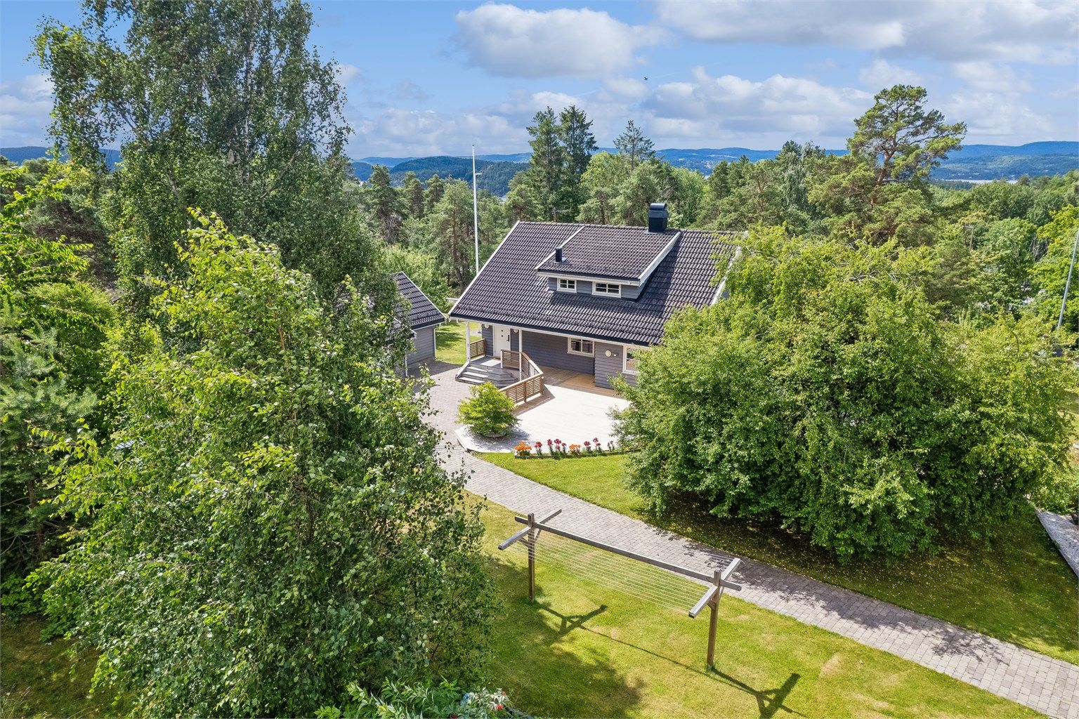 Velkommen til Flafjellet 13! -Presentert av Elisiff Wennersgaard v/Krogsveen Nesodden. Foto  Foto: Per Oscar Skjellnan v/Efkt 