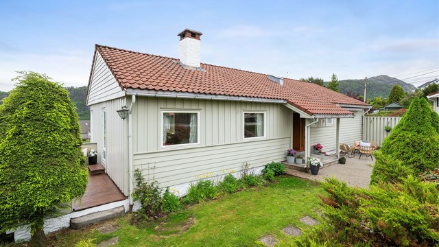 Koselige uteområder også på husets bakside