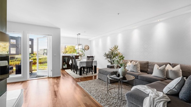 Lene Hviding v/Krogsveen har gleden av å presentere Høgeholvegen 110.