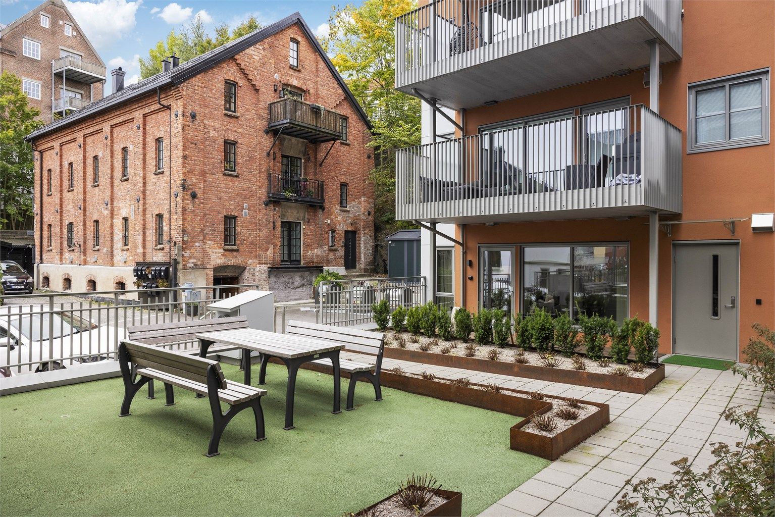 Enkel adkomst til leiligheten. 