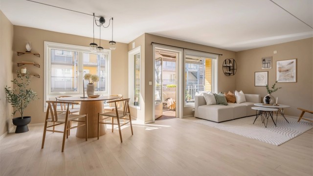 Lørenmegler Sindre Nyhus v/ Krogsveen ønsker velkommen til denne stilfulle 3-roms leiligheten på flotte Løren!