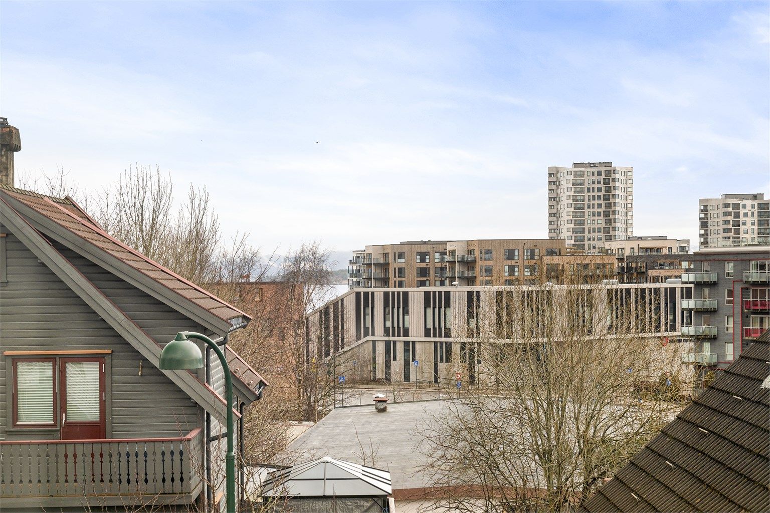 Utsikten fra loftsrommet. 