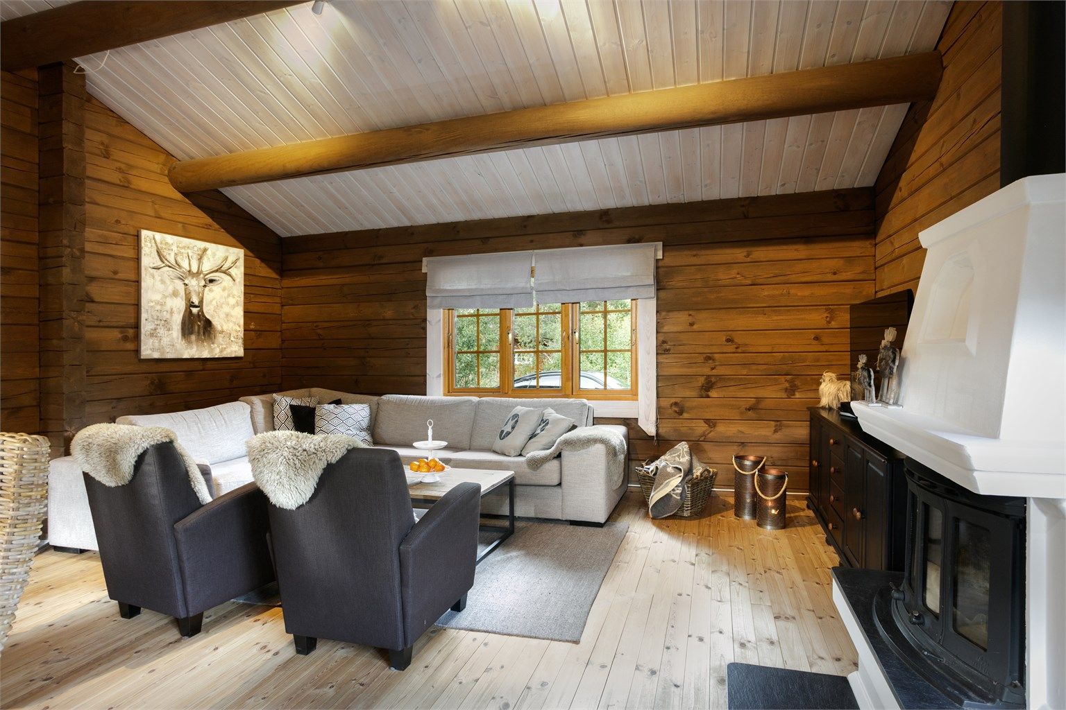 Stue med god takhøyde 