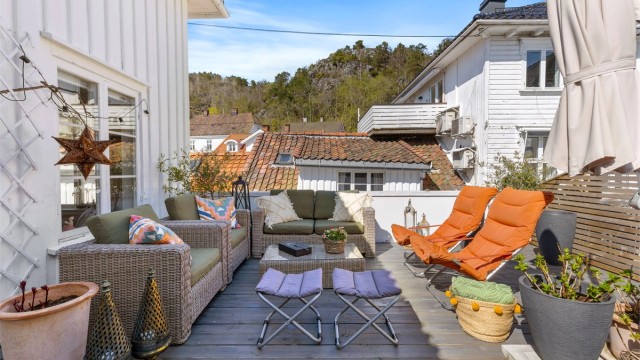 Velkommen til Carstensens gate 1 - Presentert av Therese Ekeli Berg ved Krogsveen Eiendomsmegling.