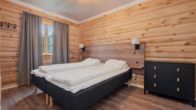 Det største soverommet er på 11 kvm., og har medfølgende dobbeltseng.