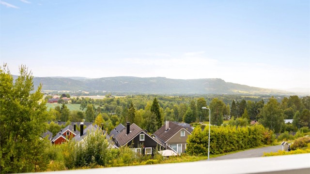 Fin beliggenhet i øverste del av boligfeltet på attraktive Fagerliåsen.
Foto: Stine Prøitz Jørgensen.