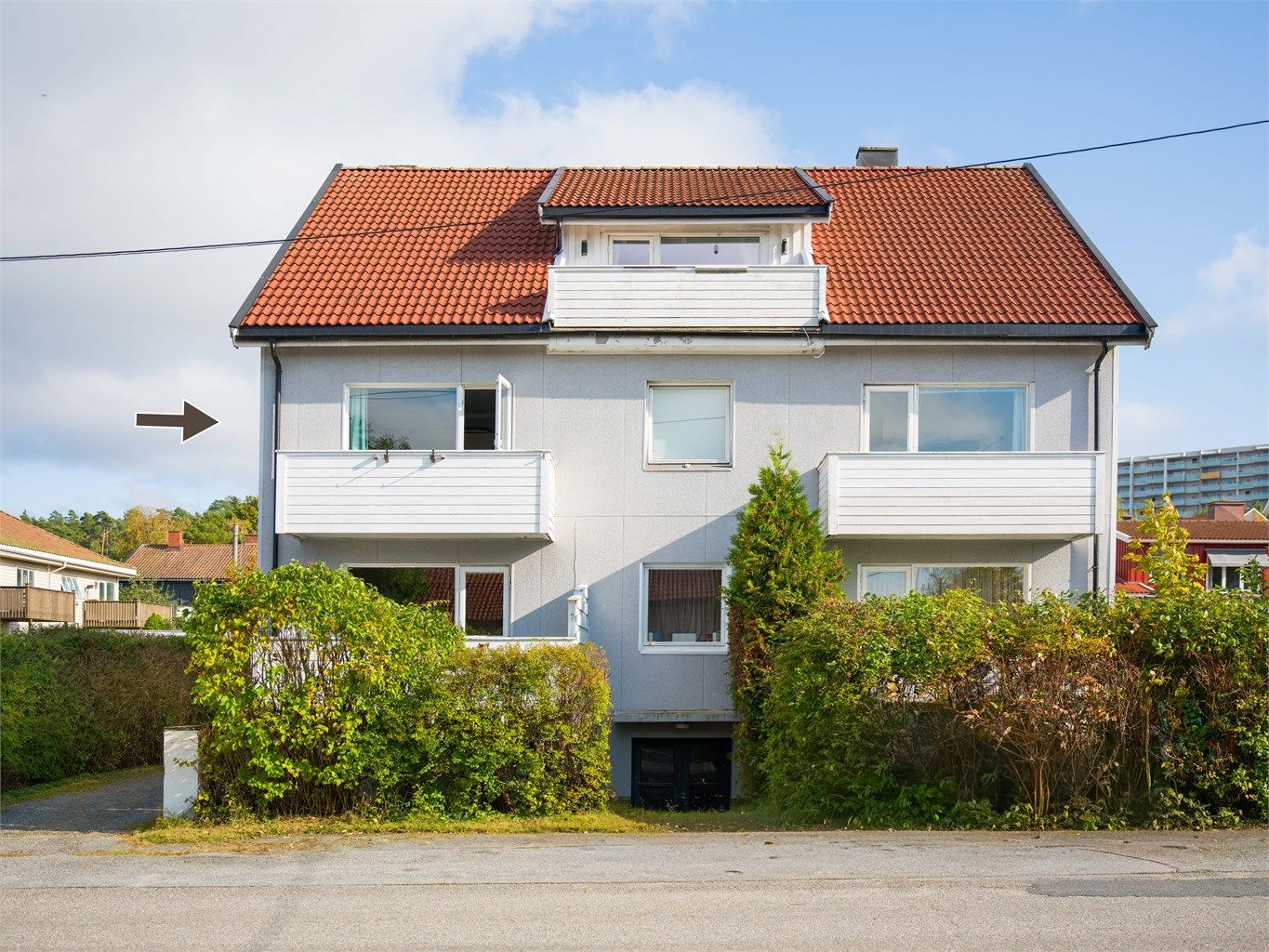 Velkommen til Grønli allé 11. Leiligheten presenteres av Jørgen Sande Johansen i Krogsveen. Fotograf; Kristoffer Kristiansen.