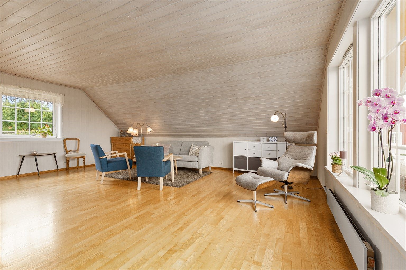 God plass til sofagruppe i stuen