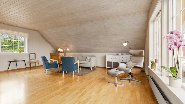 God plass til sofagruppe i stuen