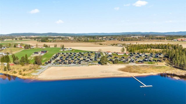 Med sin umiddelbare nærhet til Daskerudstrand kan hele familien nyte fine sommerdager på stranda.