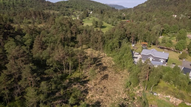 Velkommen til Øvre Hetland. Området har kort avstand til flotte tur- og rekreasjonsområder som kan benyttes året rundt, inkludert Maudland og Vårlivarden.