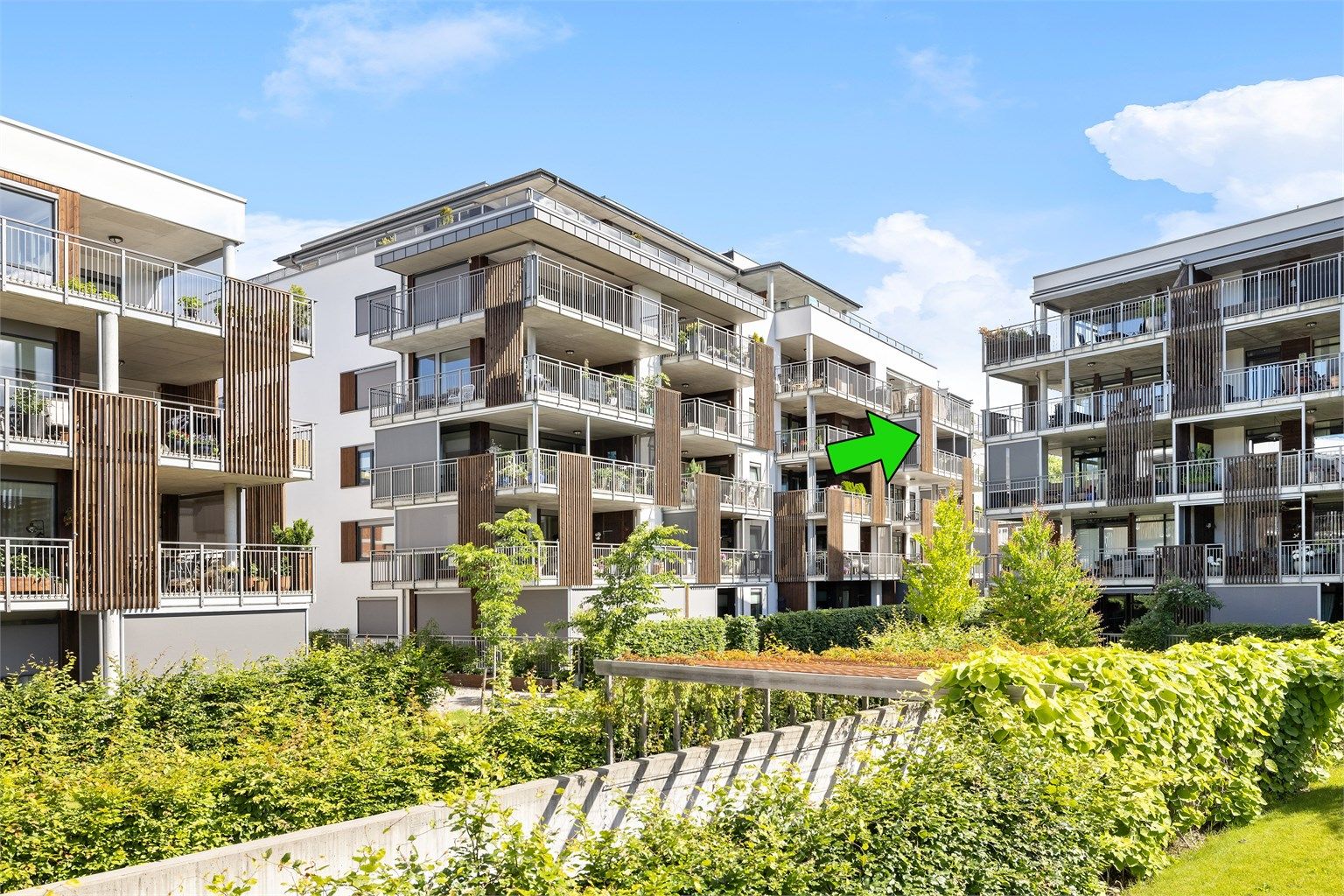 Nyere leilighetsbygg fra 2020 organisert i Fløtningen Park III Borettslag. Leiligheten ligger i bygningens 3.etasje.