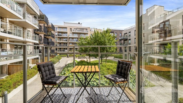 Leilighetens 2 balkong på ca. 5 m² er et hyggelig sted for morgenkaffen eller en stille pause i løpet av dagen.