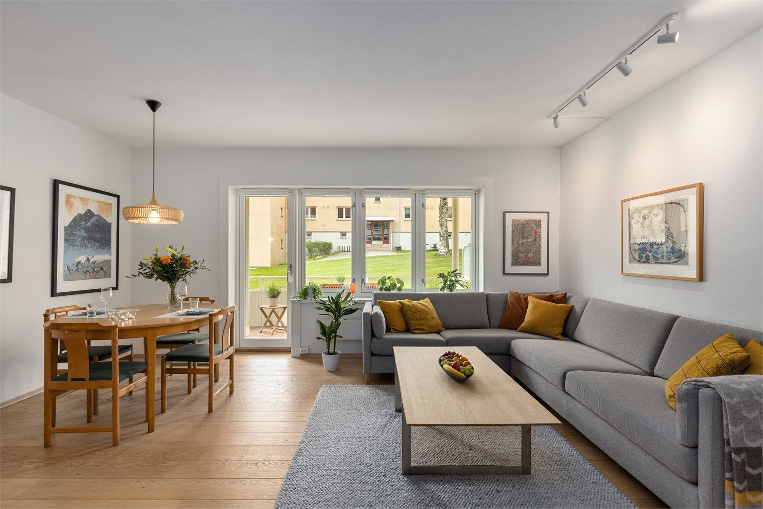 Velkommen til Nordstjerneveien 8 presentert av Christoffer Vindum v/Krogsveen avd. Grefsen