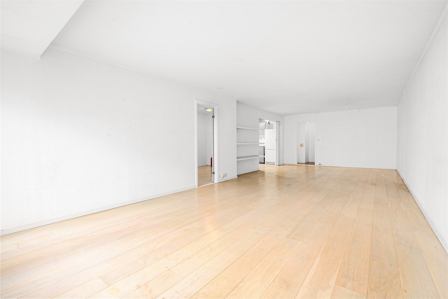 Store veggflater som gir gode møblerings muligheter.