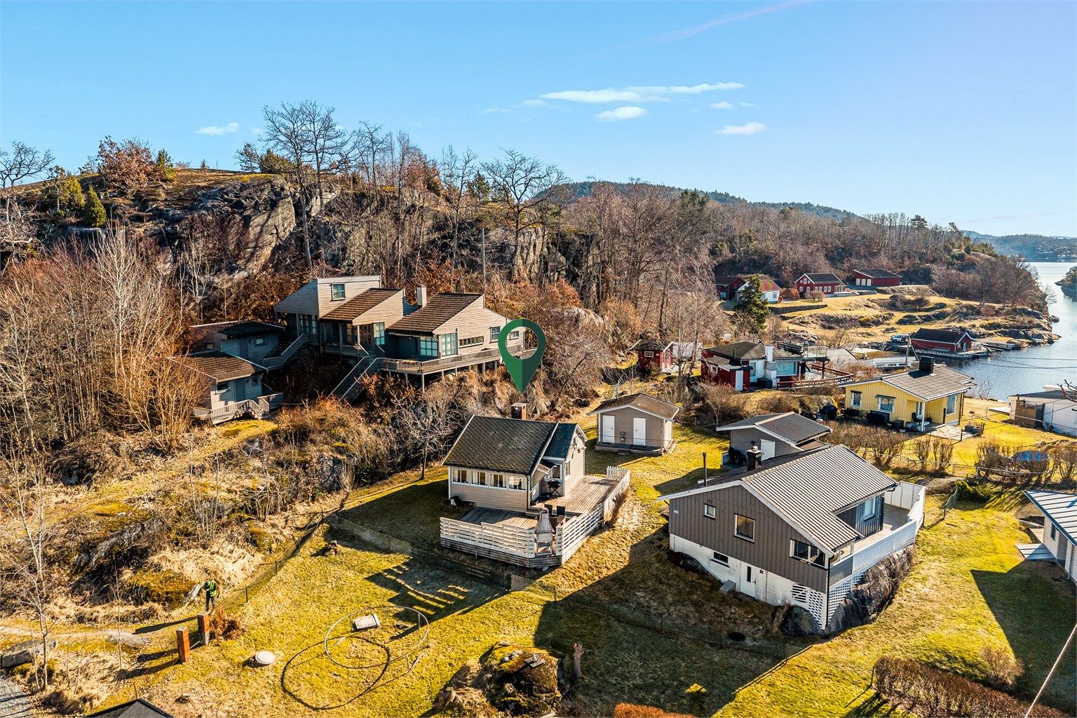 STOR GLEDE PÅ LITEN PLASS. Denne vesle hytta er på kun 36 kvadratmeter, og nettopp det er noe av sjarmen med den.