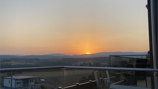 Nydelig utsikt og flott solnedgang