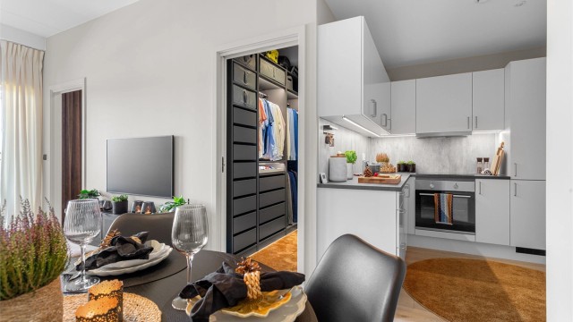 Adkomst til walkin garderobe fra stuen