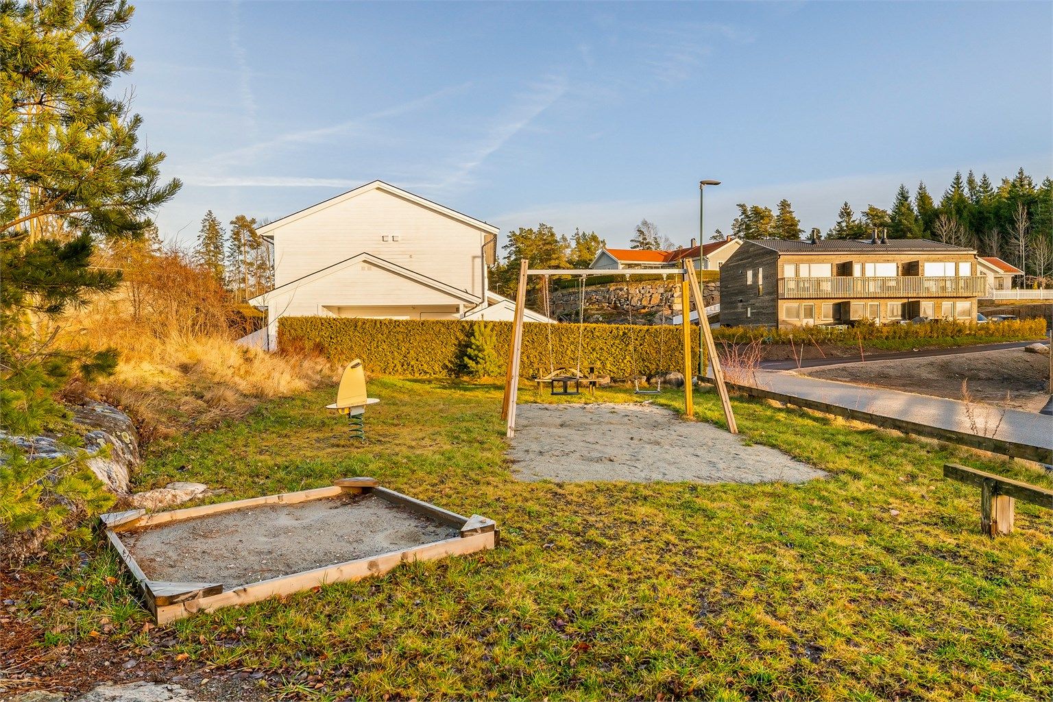 Lekeplass i området.