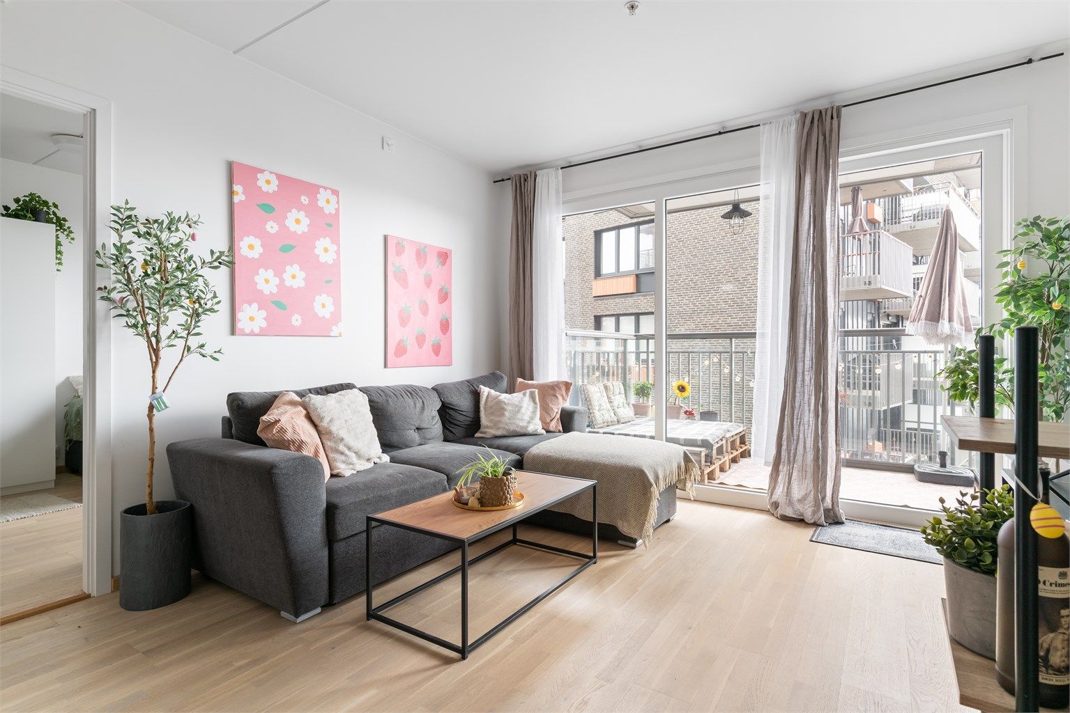 Nora Rørvik Larsen v/ Krogsveen har gleden av å presentere Grenseveien 69B!