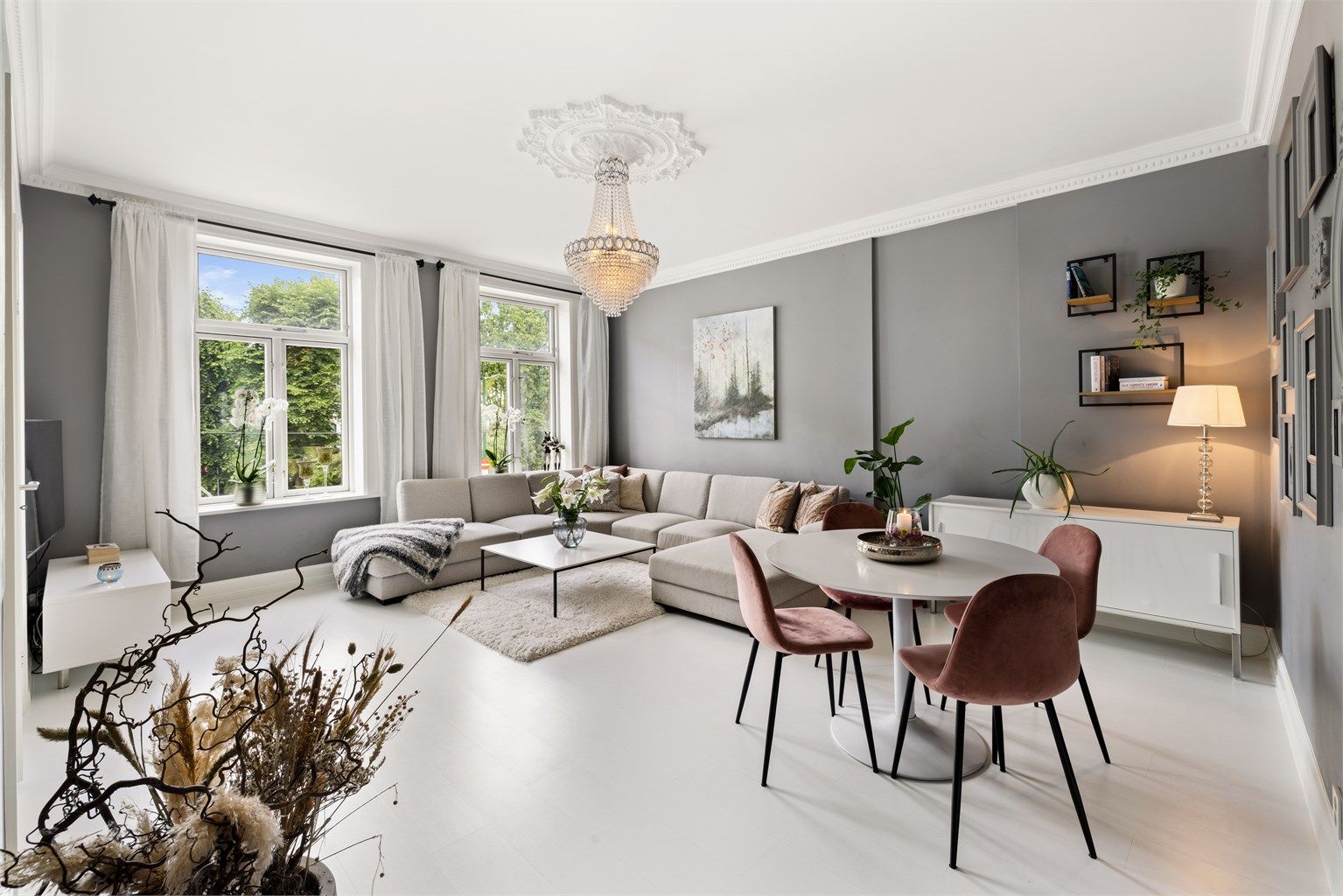 Boligen kombinerer klassisk bygårdsjarm med moderne komfort. Foto: Isnitt, Bjørnar Solberg. 
